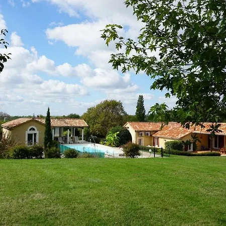 Gites La Bakenia Villeneuve-sur-Lot Exterior photo